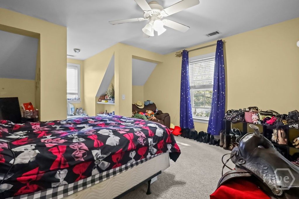 Image 31 of property listing at 20 Chaple Lane, Richmond Hill, GA 31324