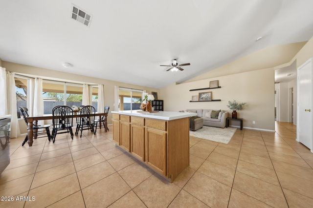 513 S ESMERALDA --, Mesa, AZ 85208