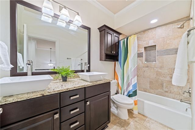 92 Lake Shore Dr, Corpus Christi, TX 78413
