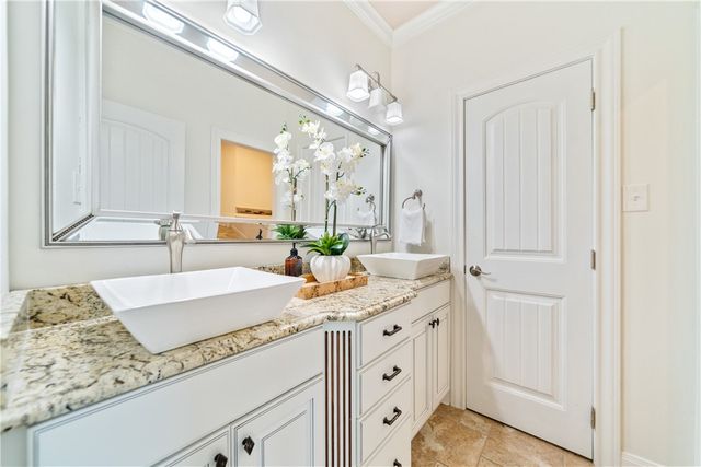 92 Lake Shore Dr, Corpus Christi, TX 78413