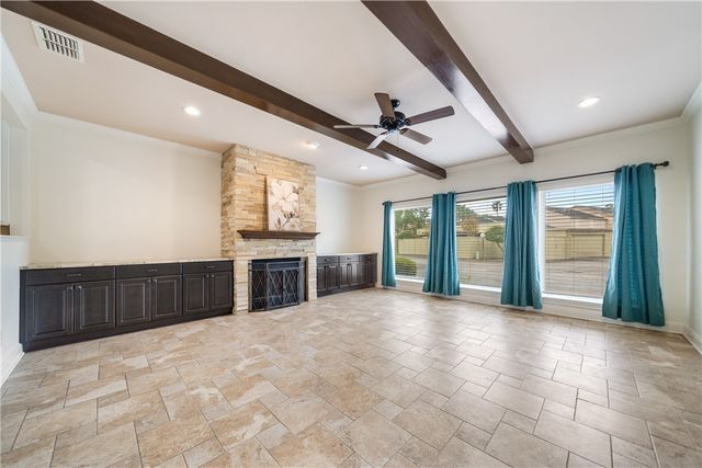 92 Lake Shore Dr, Corpus Christi, TX 78413