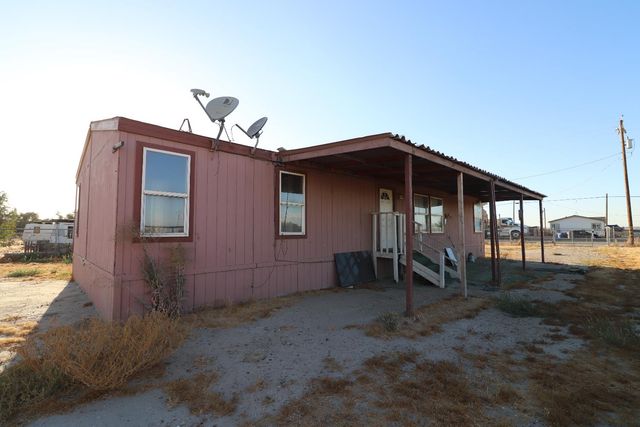 7337 W Mount Whitney Avenue, Riverdale, CA 93656