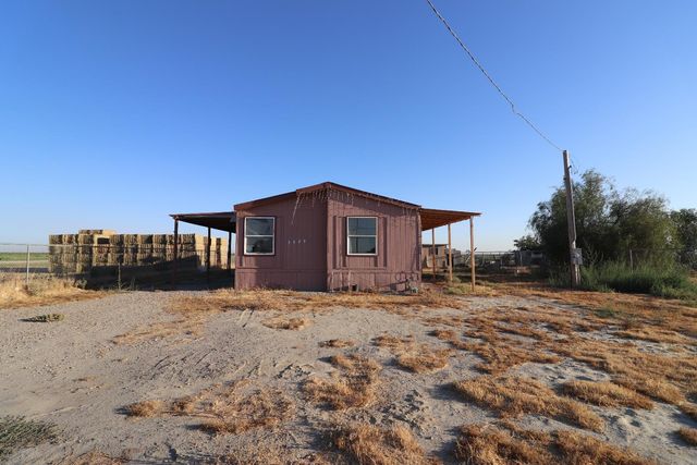 7337 W Mount Whitney Avenue, Riverdale, CA 93656