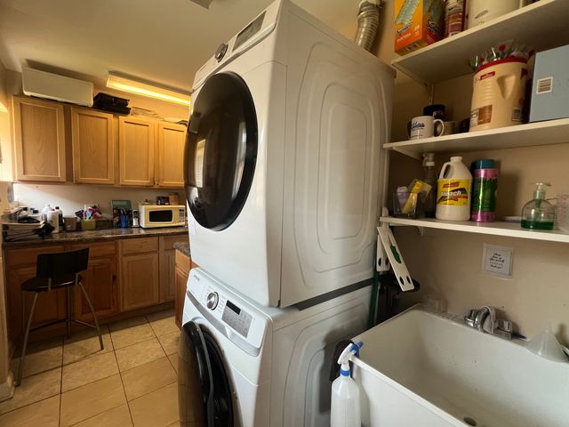 10016 S Roberts Road 1-South, Palos Hills, IL 60465