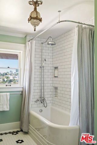 811 N Occidental Boulevard, Los Angeles, CA 90026