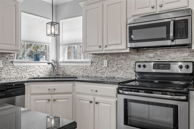 1421 Meadow Mountain Drive, Waco, TX 76712