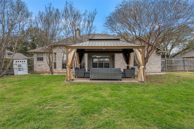 1421 Meadow Mountain Drive, Waco, TX 76712
