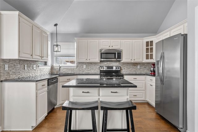 1421 Meadow Mountain Drive, Waco, TX 76712