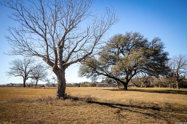 837 Bingham, New Braunfels, TX 78132