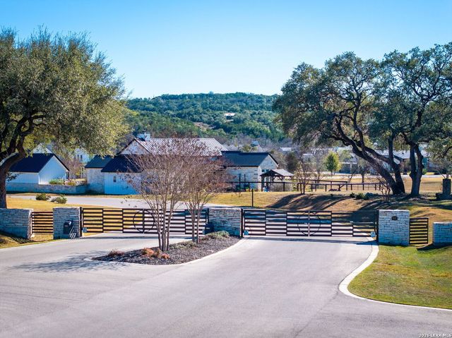 837 Bingham, New Braunfels, TX 78132