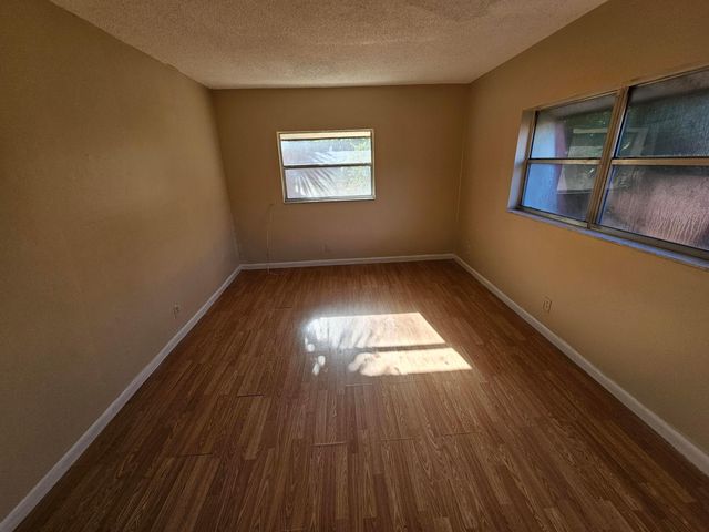 2556 NW 52nd Avenue D19, Lauderhill, FL 33313