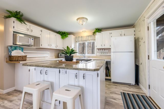 25 Oakwood Road, Eastham, MA 02642