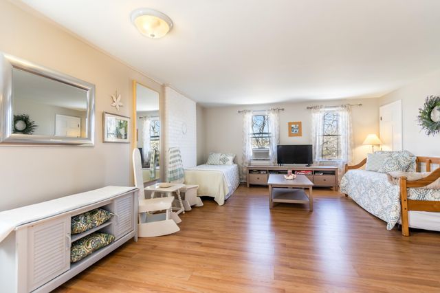 25 Oakwood Road, Eastham, MA 02642