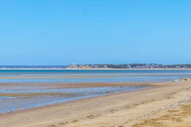 25 Oakwood Road, Eastham, MA 02642