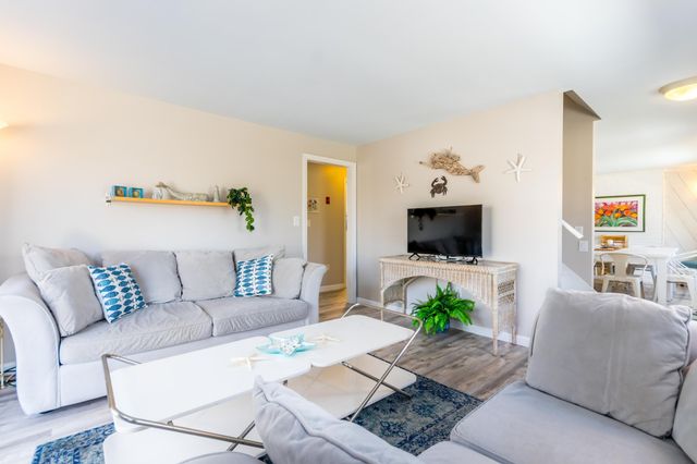 25 Oakwood Road, Eastham, MA 02642