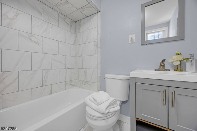 1088 Grove St, Irvington Twp., NJ 07111