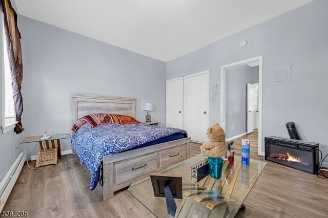 1088 Grove St, Irvington Twp., NJ 07111