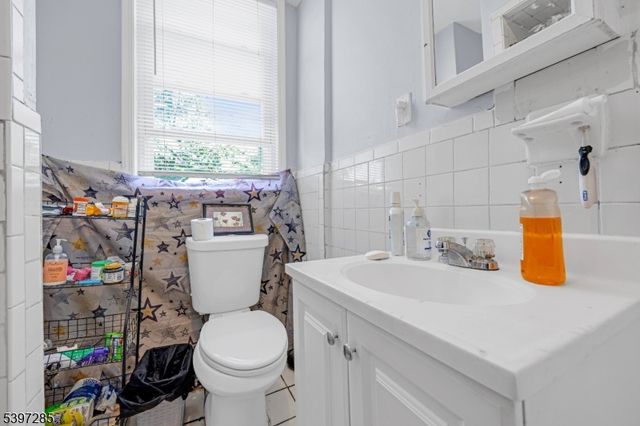 1088 Grove St, Irvington Twp., NJ 07111