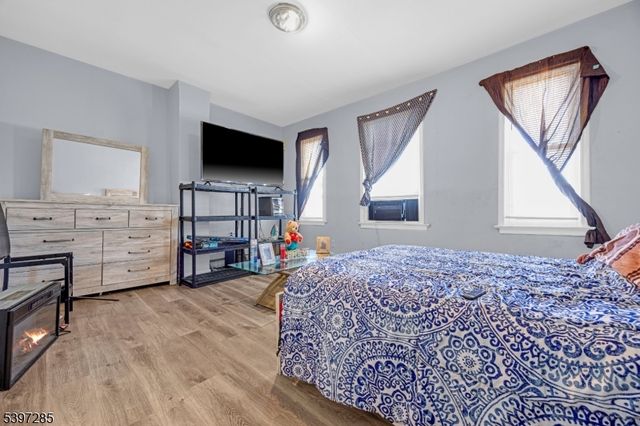 1088 Grove St, Irvington Twp., NJ 07111