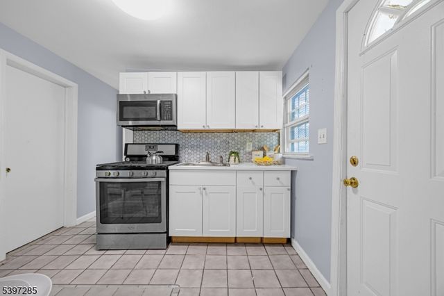 1088 Grove St, Irvington Twp., NJ 07111