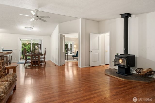 23978 Stottlemeyer Road NE, Poulsbo, WA 98370