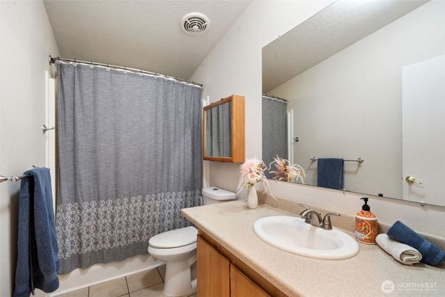 23978 Stottlemeyer Road NE, Poulsbo, WA 98370