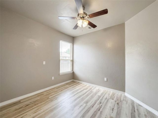 11016 SW 39th Court, Mustang, OK 73064