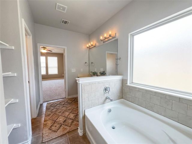 11016 SW 39th Court, Mustang, OK 73064
