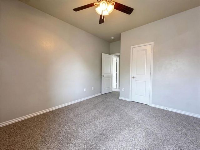 11016 SW 39th Court, Mustang, OK 73064