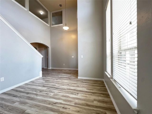 11016 SW 39th Court, Mustang, OK 73064