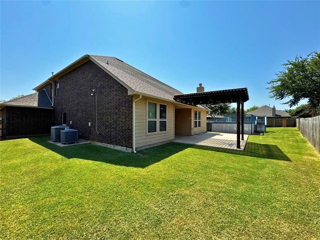 11016 SW 39th Court, Mustang, OK 73064