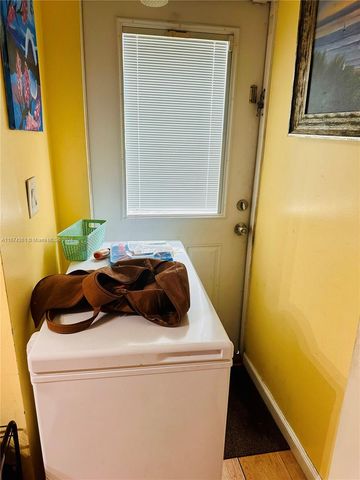 523 S 61st Ave, Hollywood, FL 33023