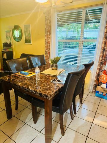 523 S 61st Ave, Hollywood, FL 33023