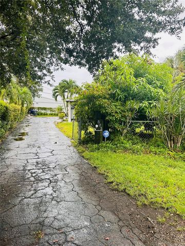 523 S 61st Ave, Hollywood, FL 33023