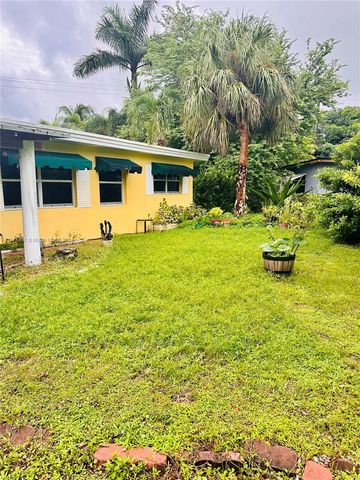 523 S 61st Ave, Hollywood, FL 33023