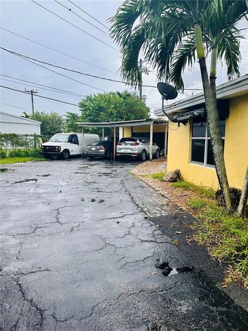 523 S 61st Ave, Hollywood, FL 33023