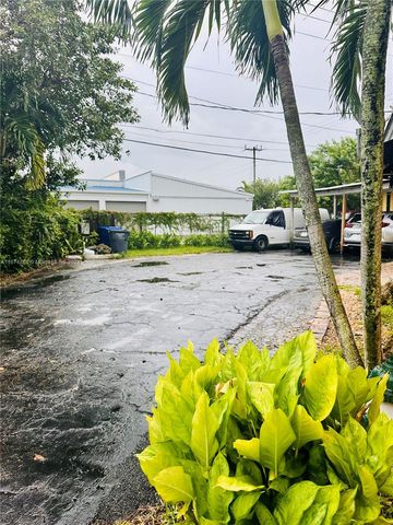 523 S 61st Ave, Hollywood, FL 33023