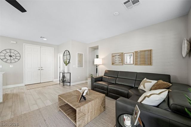 10232 Roma Madre Avenue, Las Vegas, NV 89135