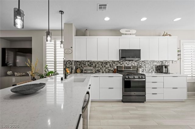 10232 Roma Madre Avenue, Las Vegas, NV 89135