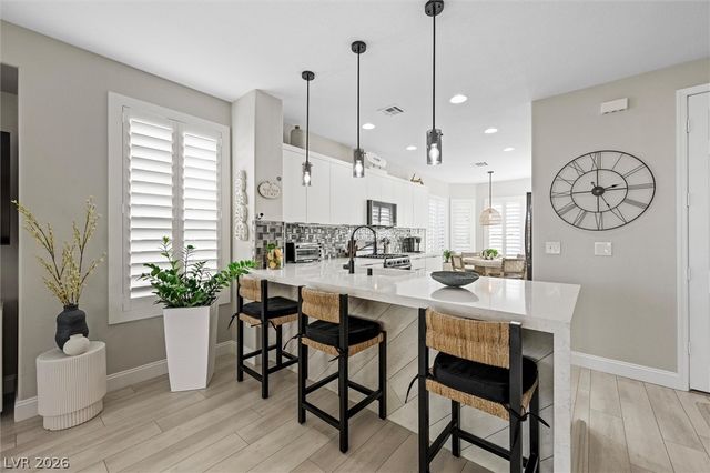 10232 Roma Madre Avenue, Las Vegas, NV 89135