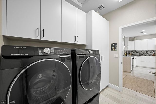 10232 Roma Madre Avenue, Las Vegas, NV 89135