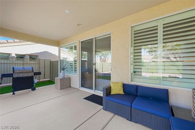 10232 Roma Madre Avenue, Las Vegas, NV 89135