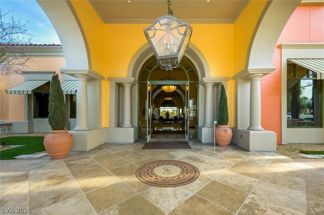 10232 Roma Madre Avenue, Las Vegas, NV 89135