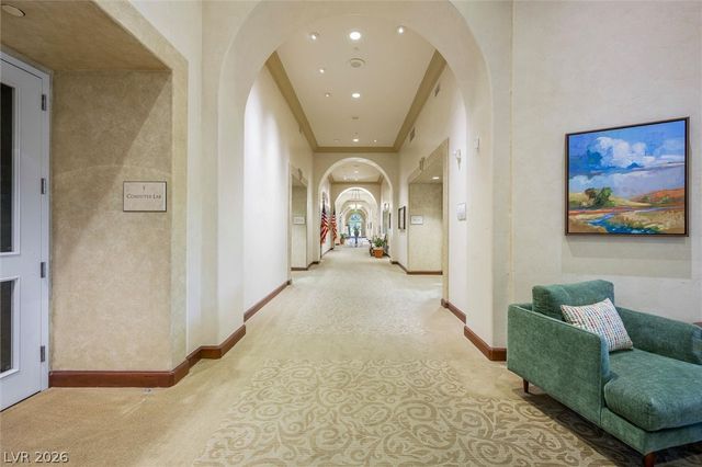 10232 Roma Madre Avenue, Las Vegas, NV 89135