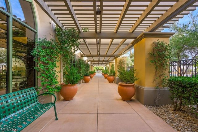 10232 Roma Madre Avenue, Las Vegas, NV 89135