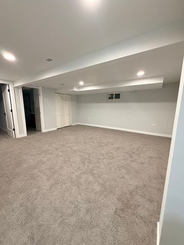 3024 W Fargo Avenue, Chicago, IL 60645