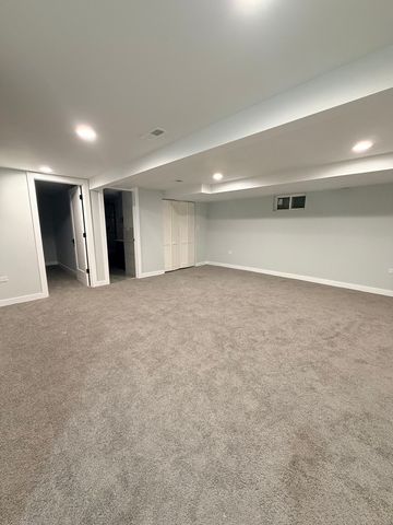 3024 W Fargo Avenue, Chicago, IL 60645