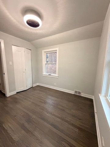 3024 W Fargo Avenue, Chicago, IL 60645