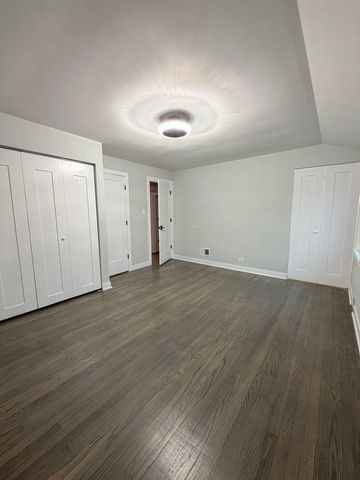 3024 W Fargo Avenue, Chicago, IL 60645