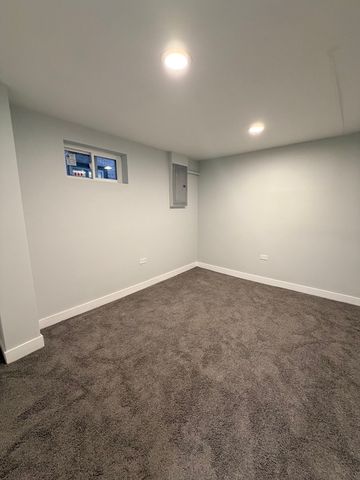 3024 W Fargo Avenue, Chicago, IL 60645